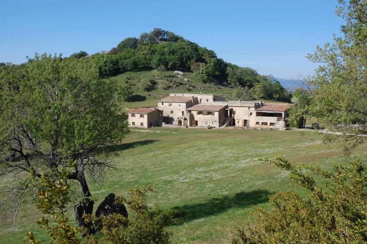 Le Domaine Du Castellas Sivergues Kültér fotó