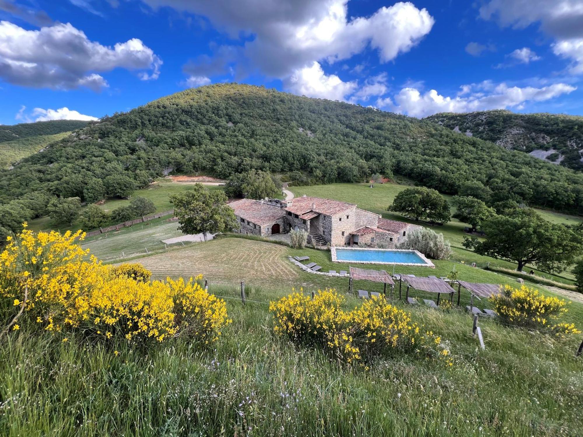 Le Domaine Du Castellas Sivergues Kültér fotó